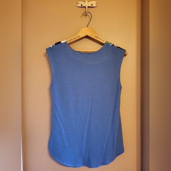 Ay Lelum. Sleeveless hummingbird print tank top in blue & green. Wm S. NWOT - Picture 2 of 5